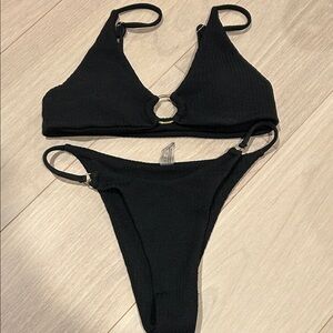 SHEIN Black Ring-Detail Textured Bikini Set
